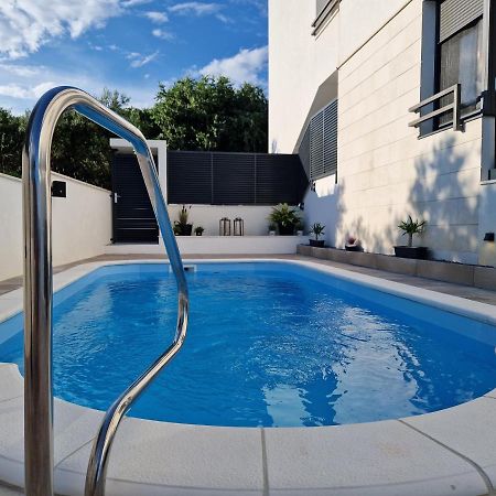 Apartman Marcelina 1 With Private Pool Trogir Extérieur photo
