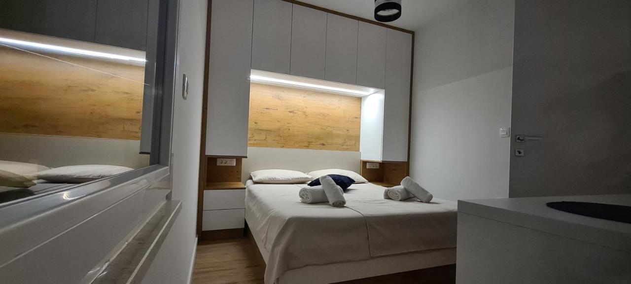 Apartman Marcelina 1 With Private Pool Trogir Extérieur photo