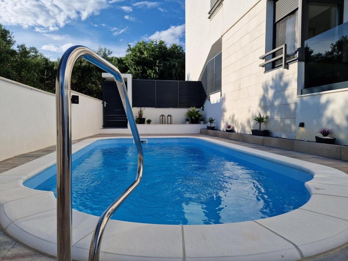 Apartman Marcelina 1 With Private Pool Trogir Extérieur photo