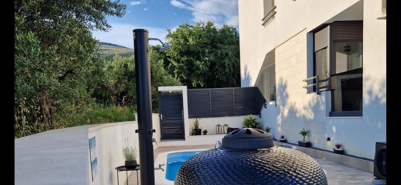 Apartman Marcelina 1 With Private Pool Trogir Extérieur photo