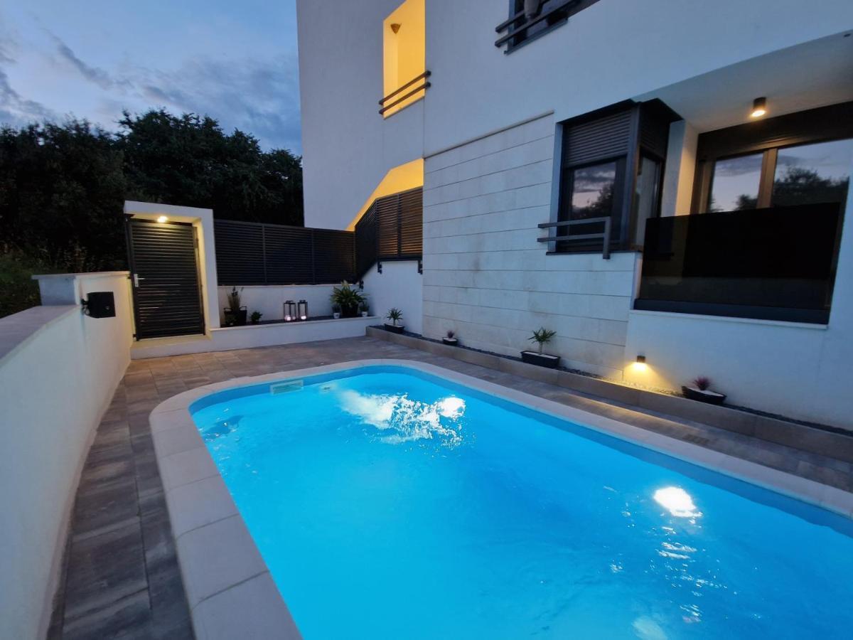 Apartman Marcelina 1 With Private Pool Trogir Extérieur photo